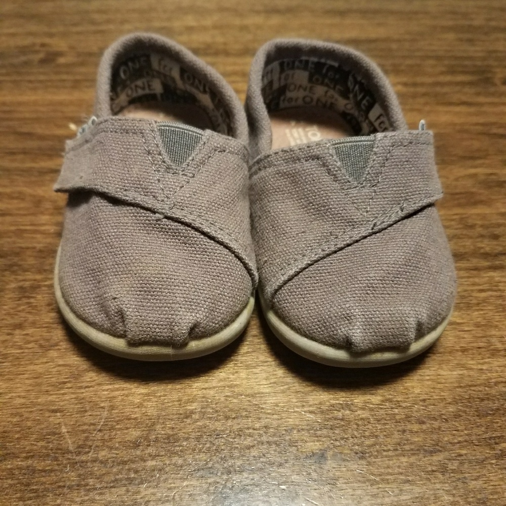 Toms